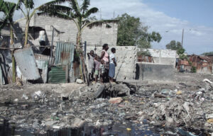 La population haïtienne face à la pauvreté.